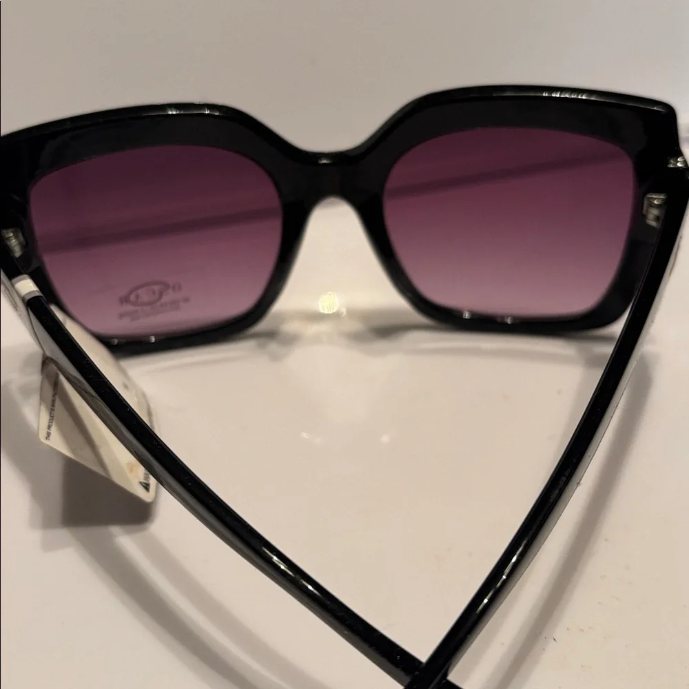 Sunglasses Oscar de la Renta NWT w/Generic Case - Picture 6 of 9
